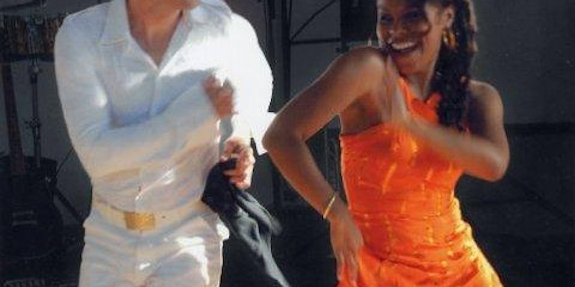 BACHATA BEGINNERS COURSE