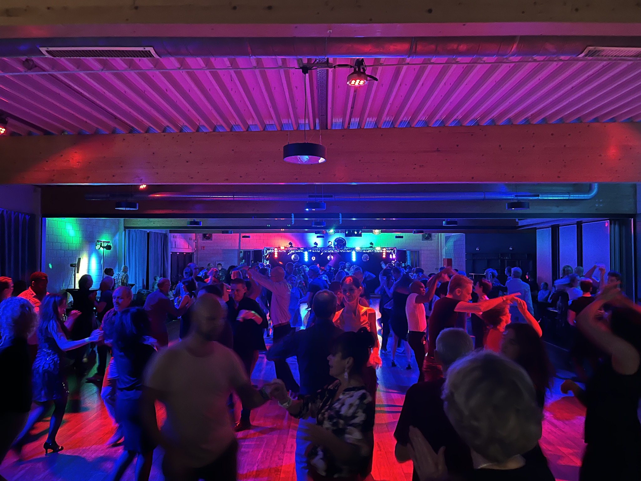 zaterdag 16 november: Salsa Barazza Caliente @ Barazza