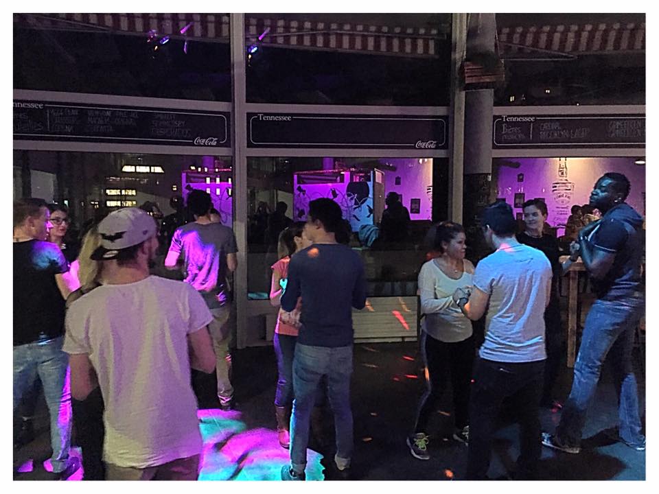 Cours de bachata *mercredi* Tennesse!!nouveau!!