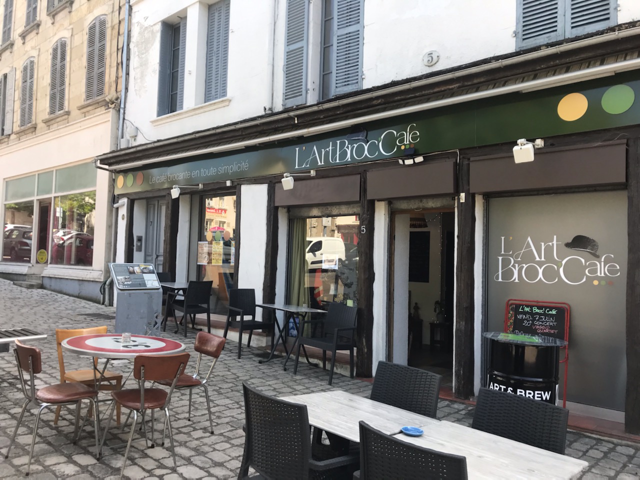 Soirée Sbk à L ArtBroc Café