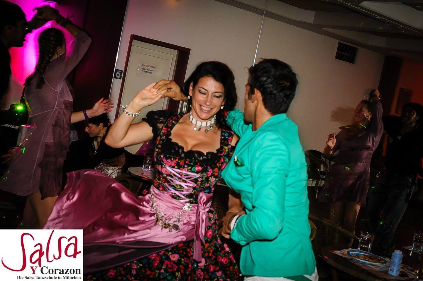 Latin Sunday XXL Night mit Kizomba Schnupperkurs by Frank