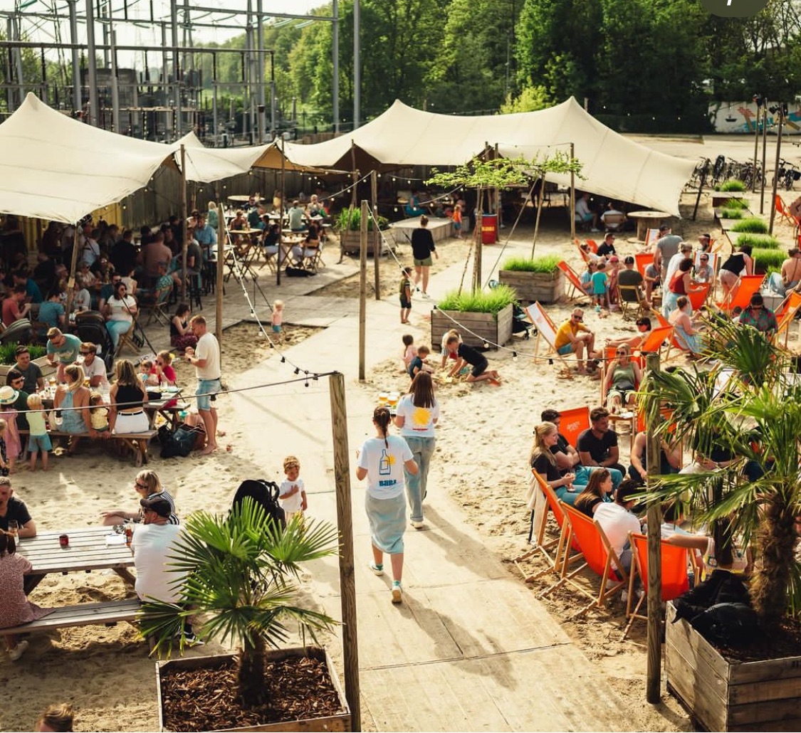 SALSA OPEN-AIR (GRATIS PARTY + Salsa initiatie)