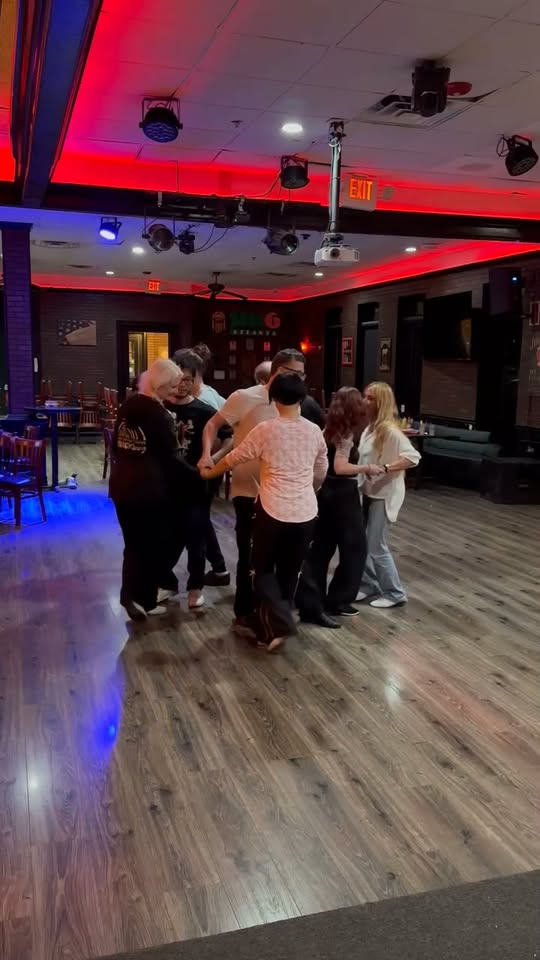 đ¤Darkside Swingđ¤Spotlight Critique & Dance Party!