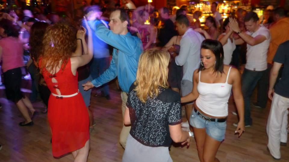 SALSA-LATIN Party (Dj Luz)+ SALSA workshop a buli elejént!!