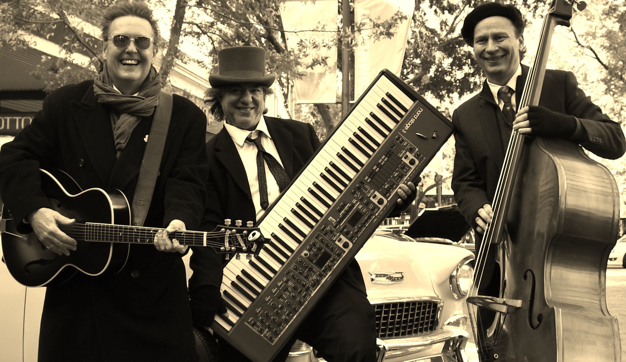 Swinging at The Daylesford Hotel
