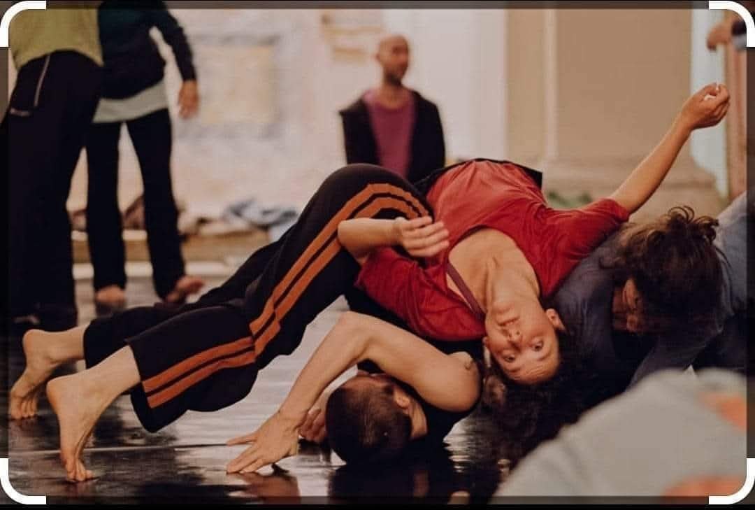 Jam Contact Improvisation (często z muzyką na żywo)