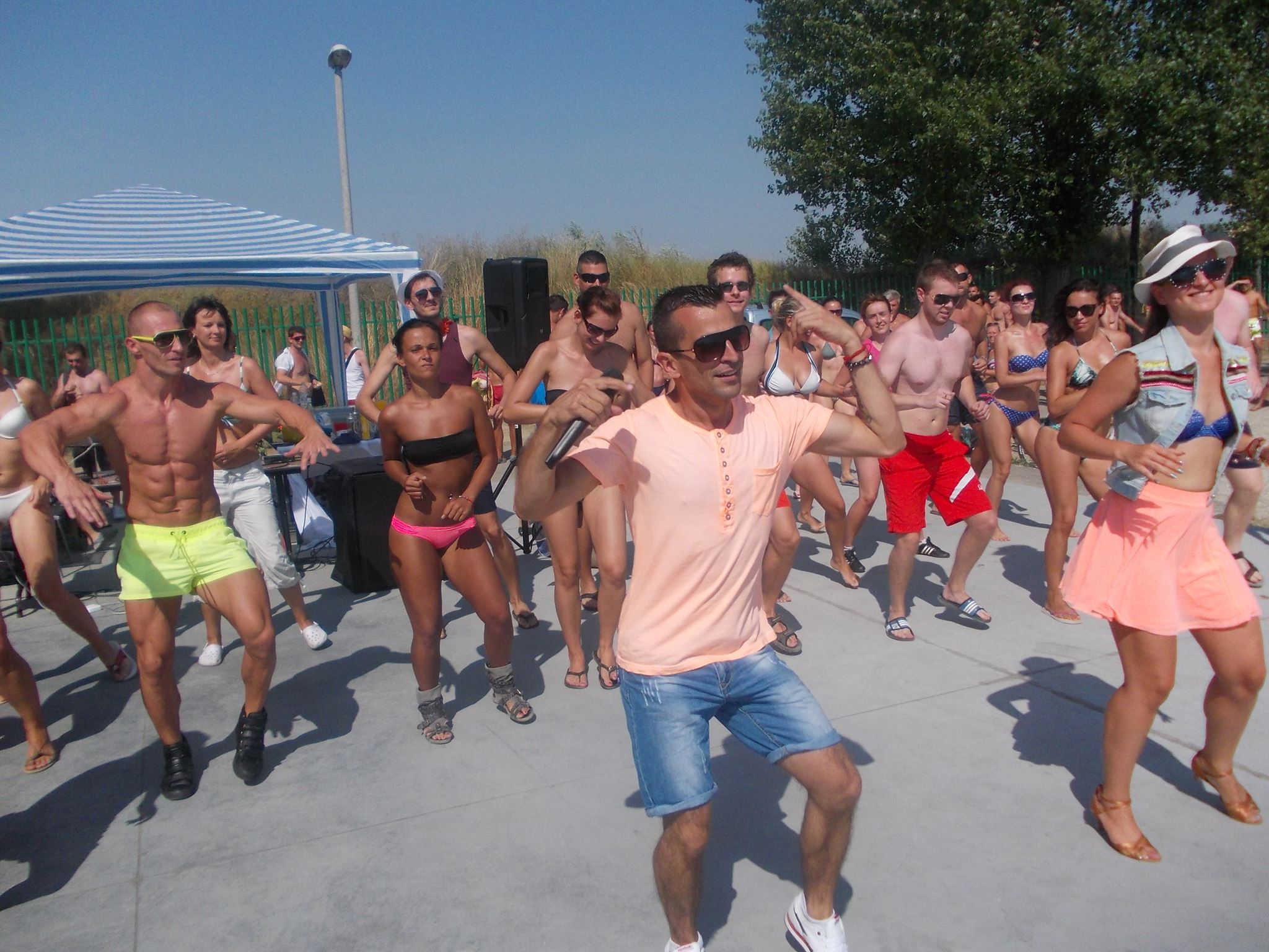 Salsa Beach Party