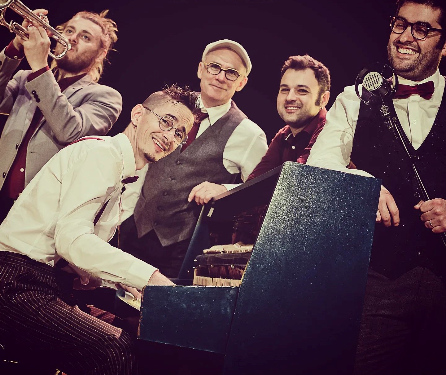 Initiation + Soirée Swing avec Jujubees Swing Combo