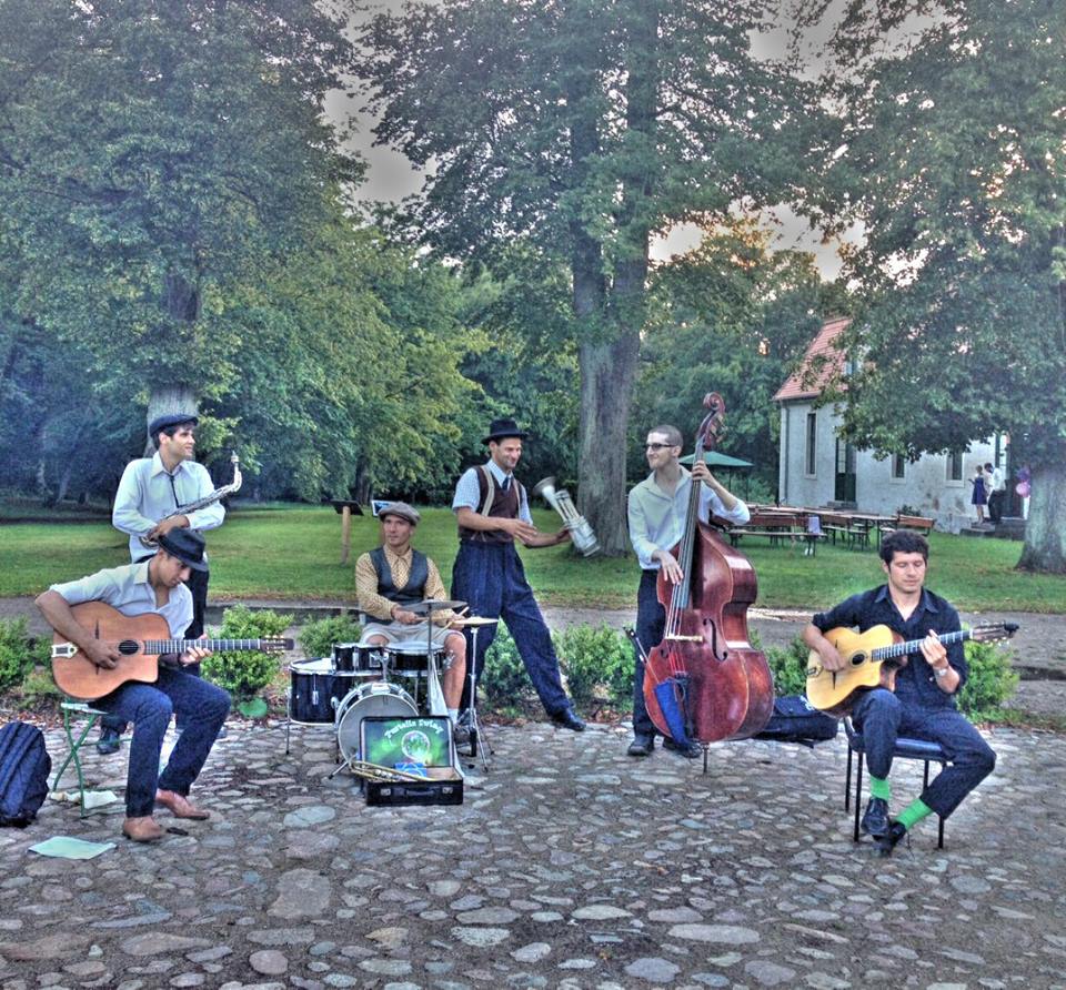 Pustefish Swingbopers live in Queen Qotti