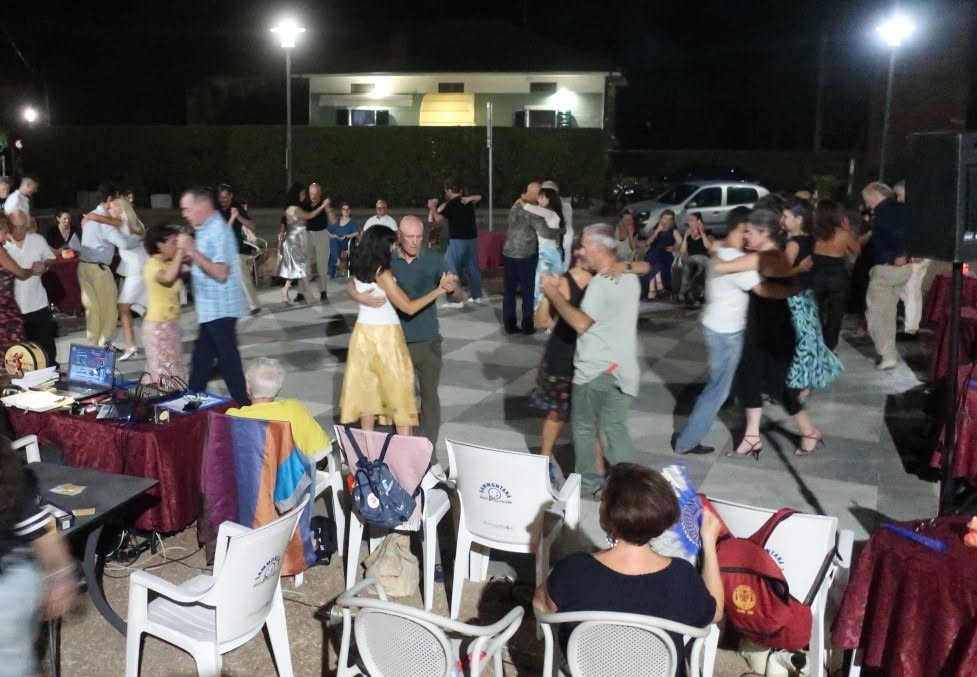 Lucca ...il Serchio....la Terrazza Petroni e il Tango.....DJ Fabio Funari