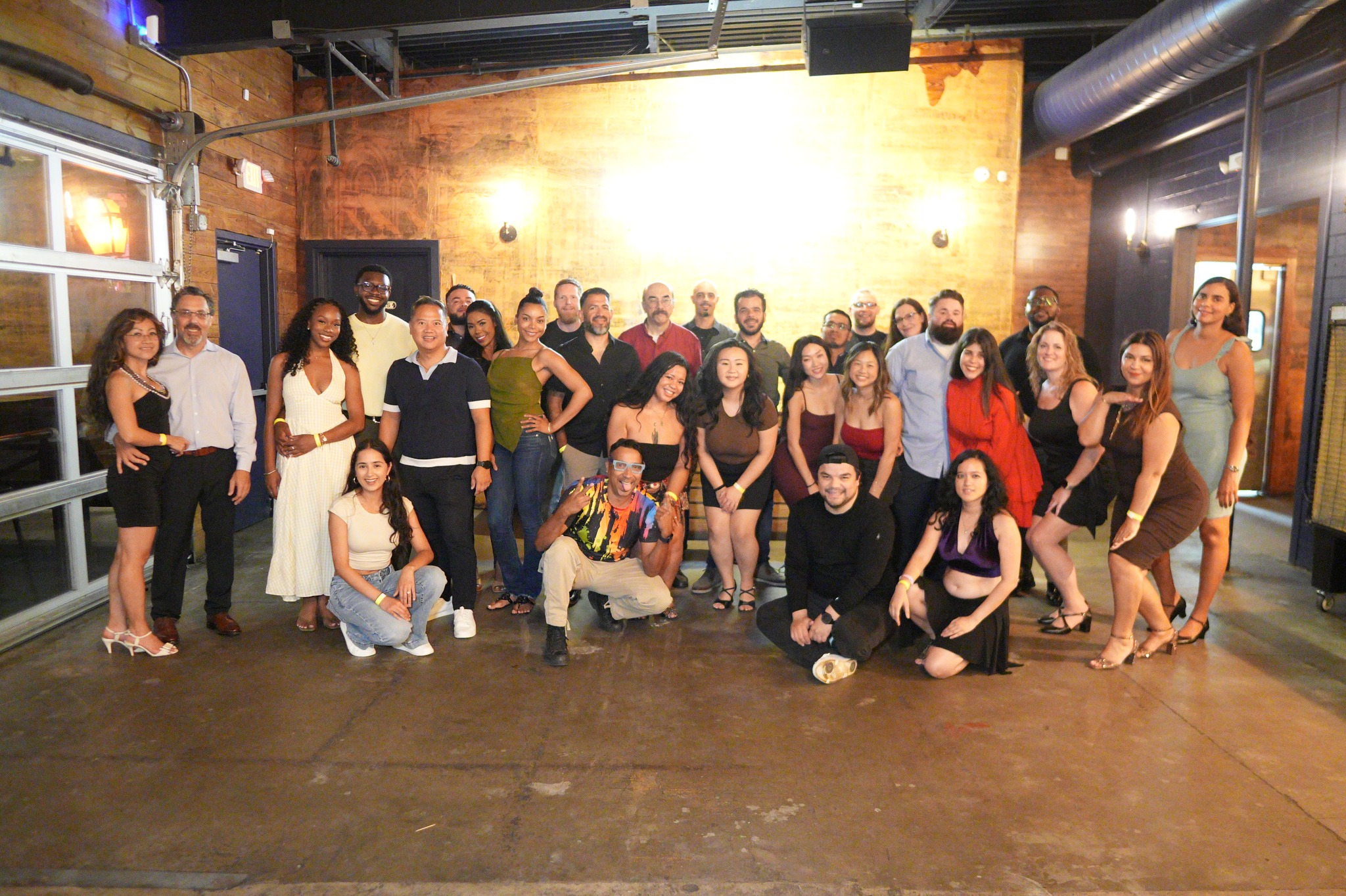 Salsa Bachata Night! Lessons & Party at Solarium & The Courts 01 23