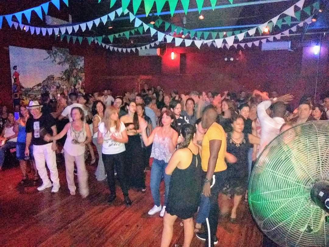 Jueves Cubano!