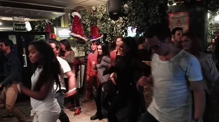 Fun Salsa Bachata Party!! (Free Class Beginners)