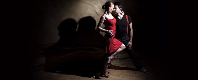 ✯ Intensivkurser i Kizomba och Bachata Sensual (Nybörjare, Fortsättning 1, Intermediate) ✯ 14-15 Maj ✯ Esconde Dance
