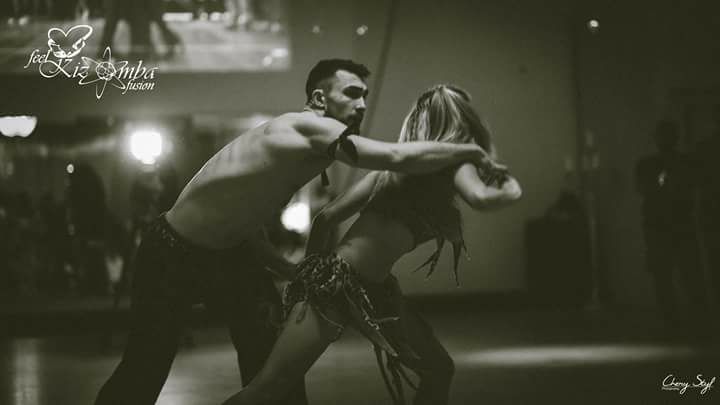 Salsakizombaparty mit WORKSHOP UND Show
