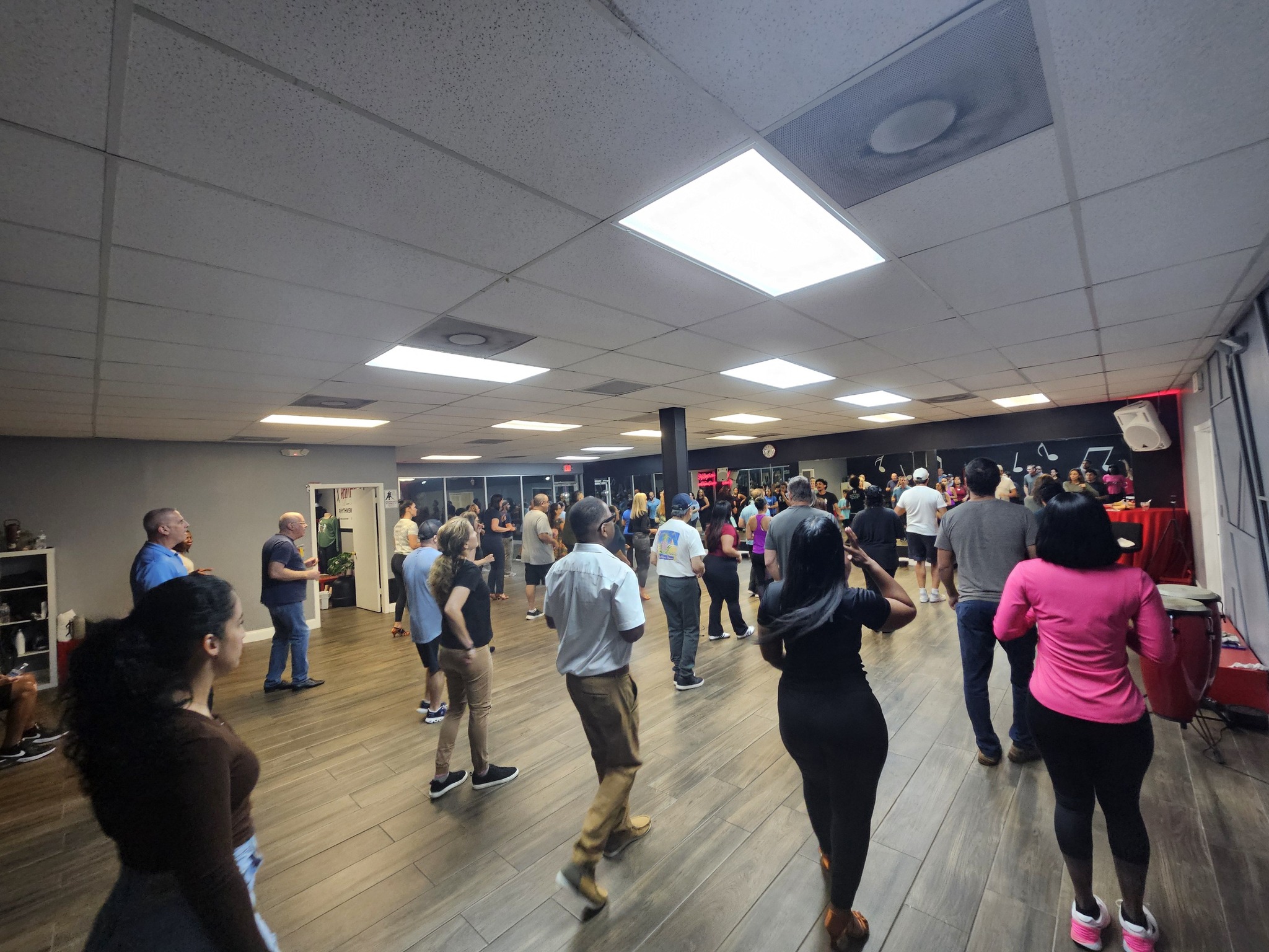 Intro Beginners Salsa and STUDENT HANGOUT TONIGHT