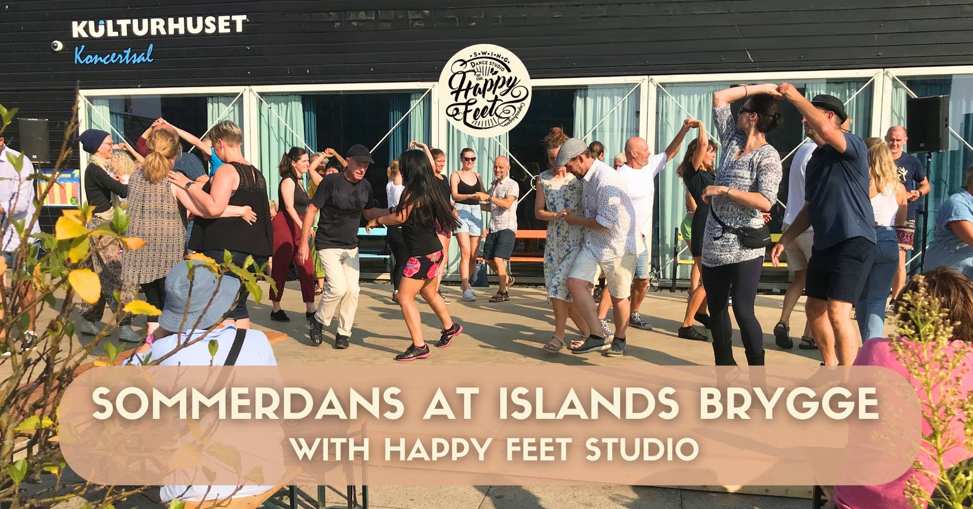 Sommerdans på Bryggen Swing Dancing at Bryggen Harbour