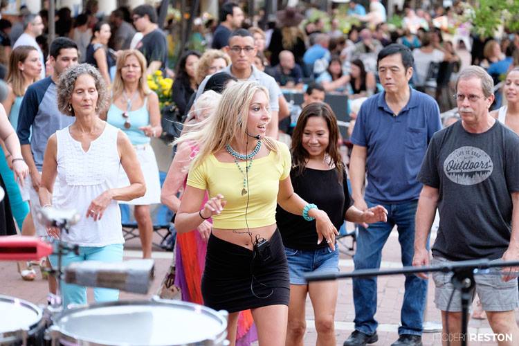 Outdoor dancing with Mambo Combo