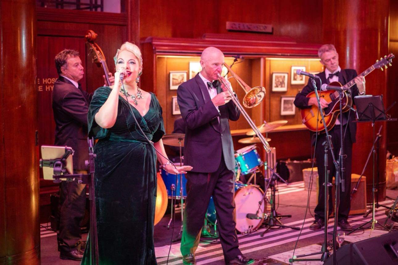 Queenie and The Cavaliers at Magpies