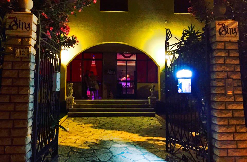 Milonga portena con Mirada y Cabeceo