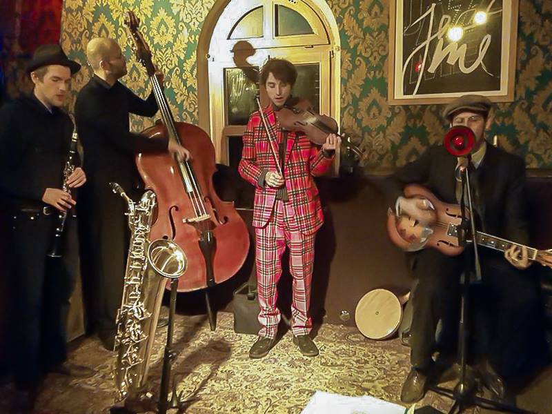 EdelSwing mit Jelly Jaw Jack and the four reasons