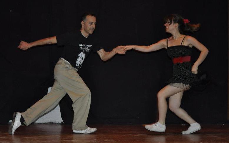 They sing, they play... we swing! CORSI SWING DANCE 2013 14