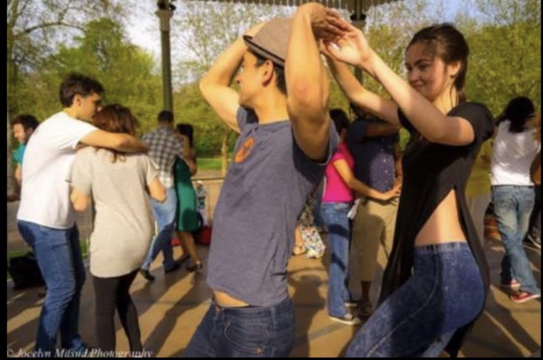 Salsa in the Park