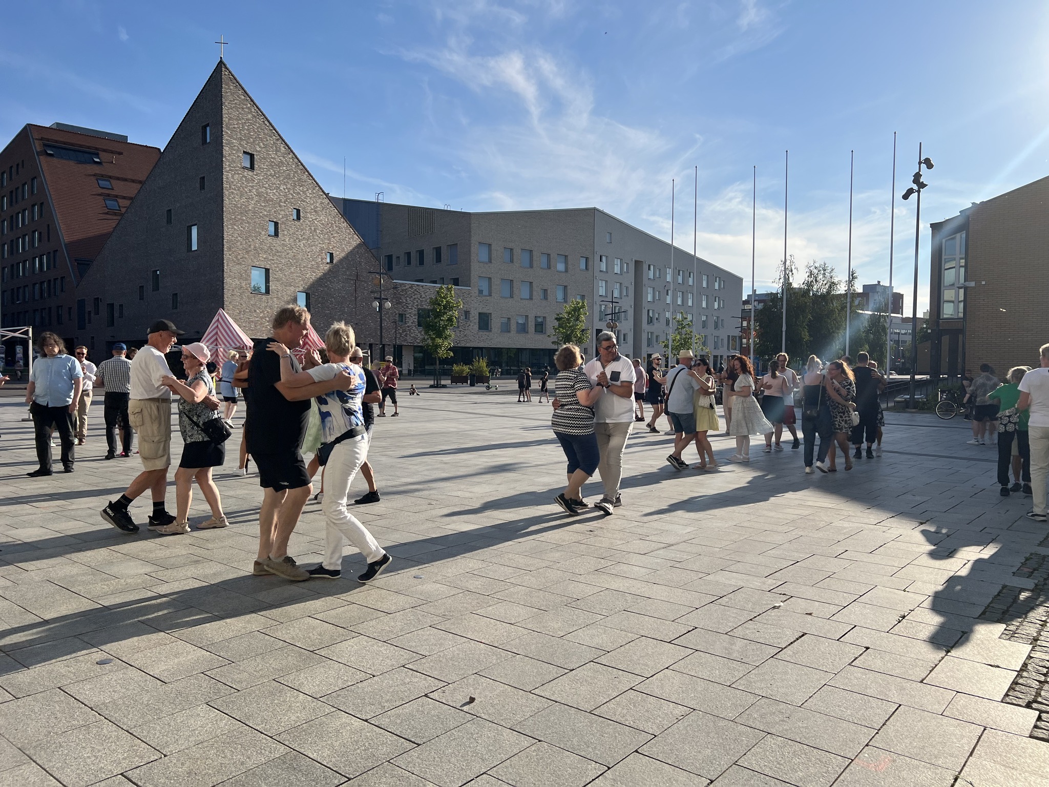 Kaupunkitanssit Tikkurilassa