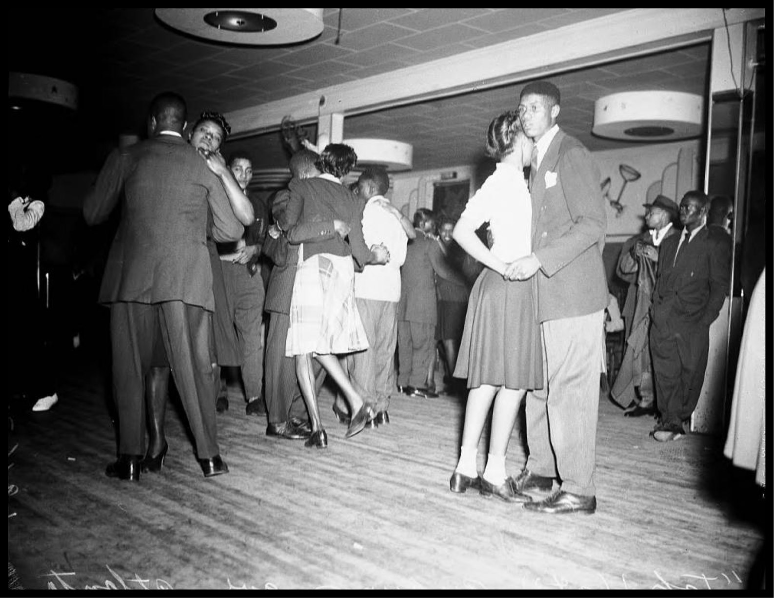 Pratique Mensuelle de Danses Swing avec Lionel