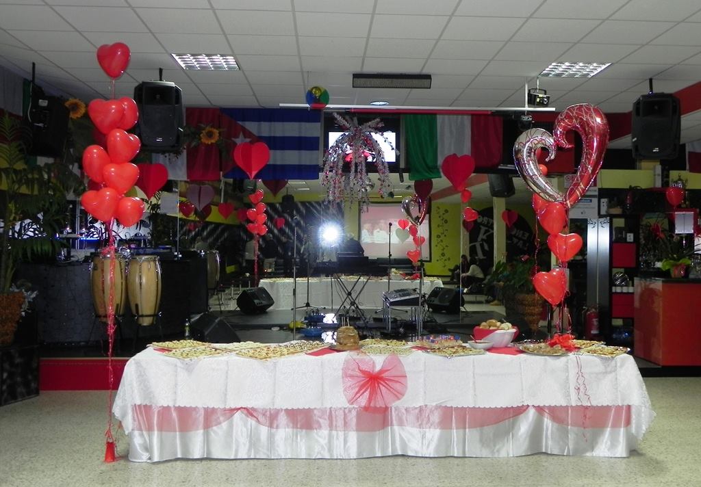 SINGLE PARTY IN MASCHERA - SERATA LATINA & COMMERCIALE al "KD"