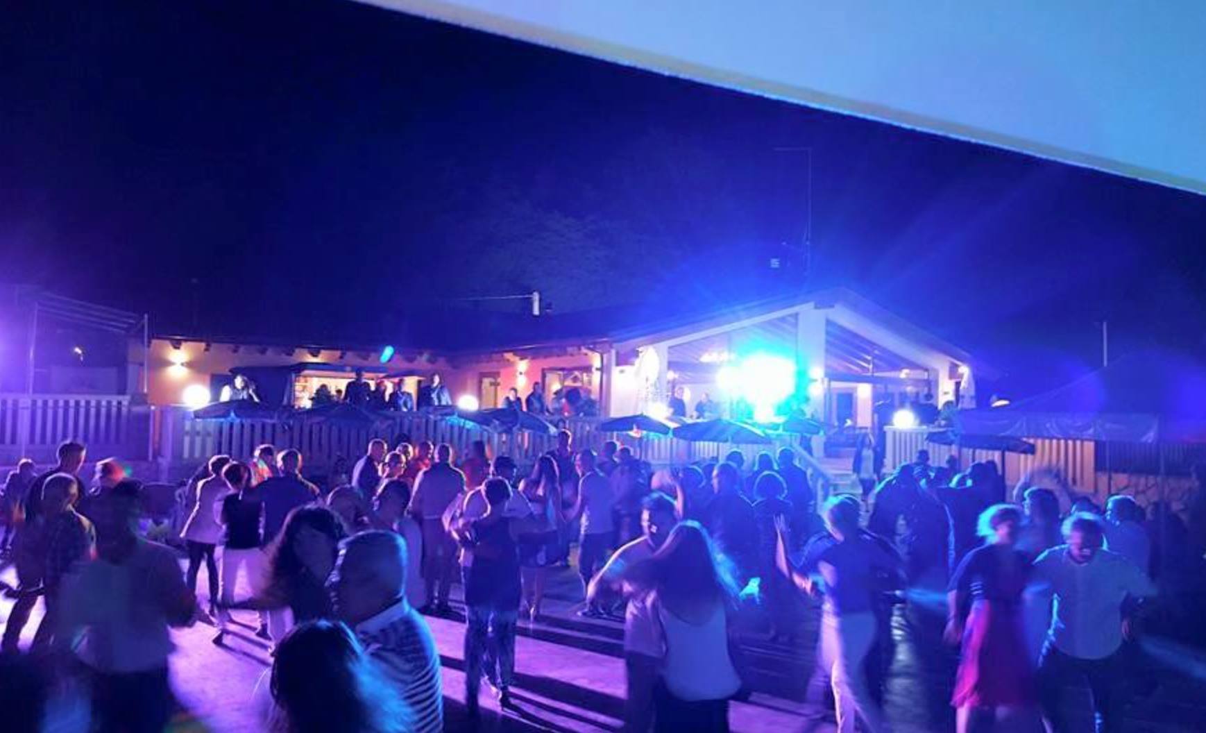 Serata salsera alla Sorgente Latina