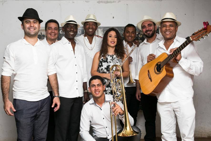 NocheSalseras - em Casanova!