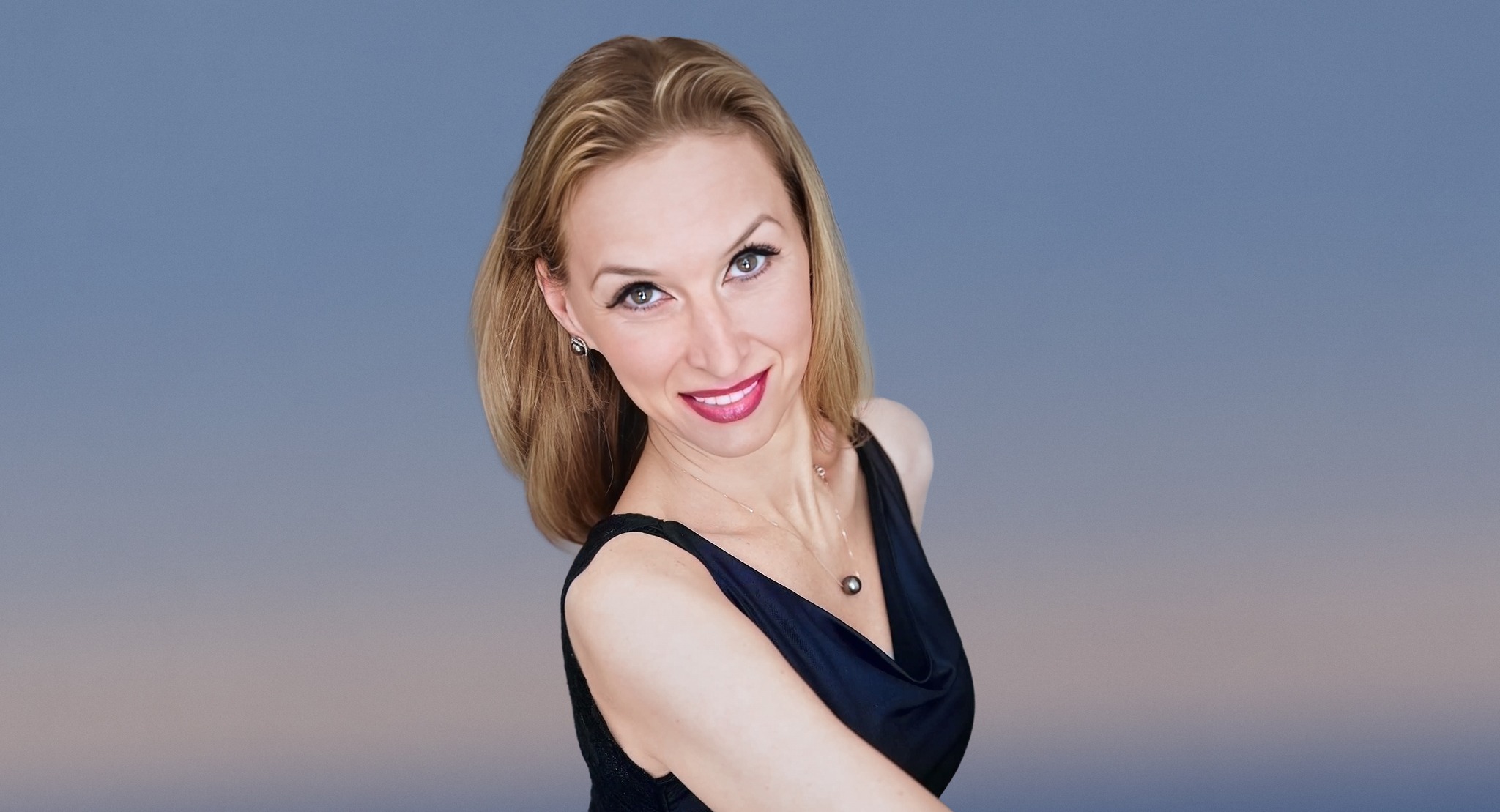 Victoria Codru takes over TLN to Teach and DJ again!