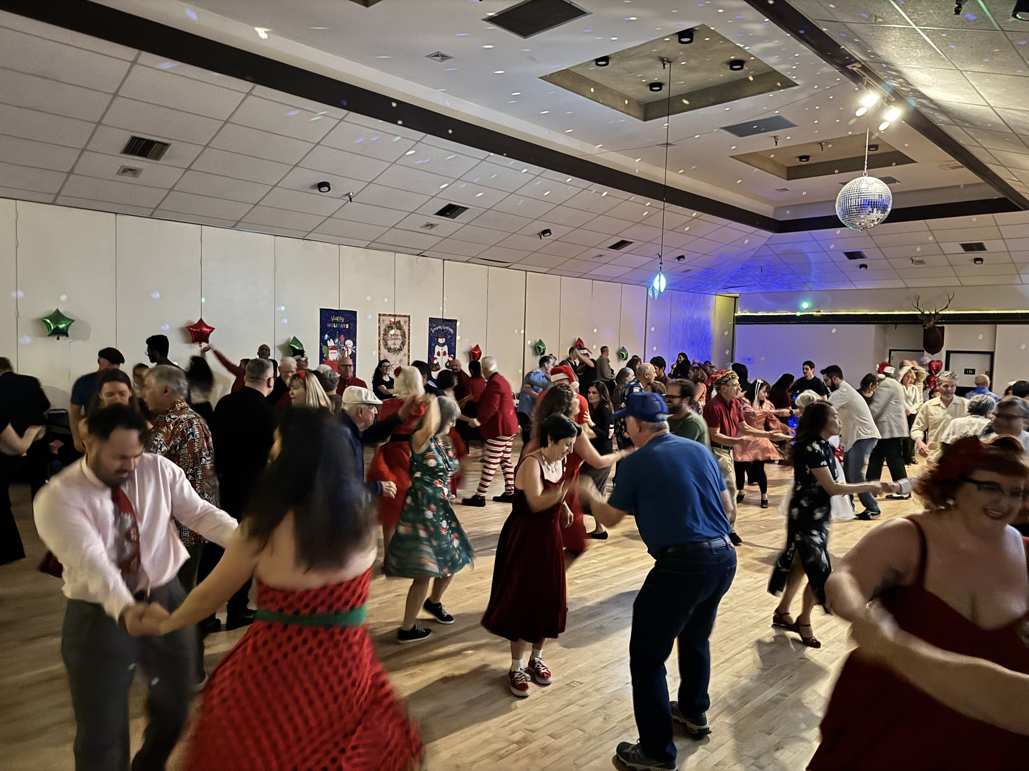 Sactown Swings @ Elks Lodge #6