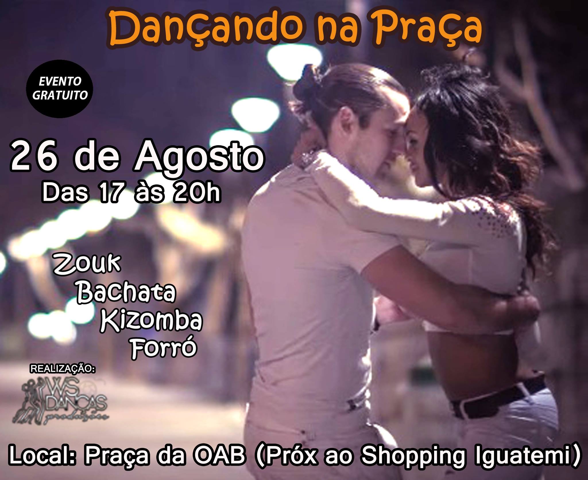 Dançando na Praça