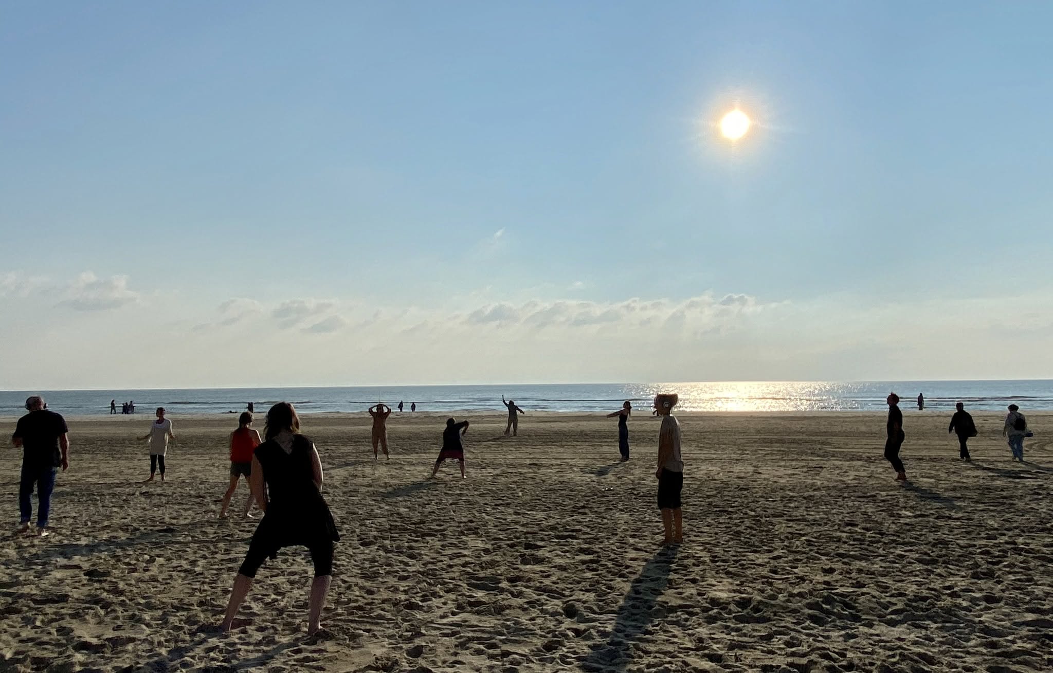 Ecstatic Dance Beach! We dansen de zomervakantie in