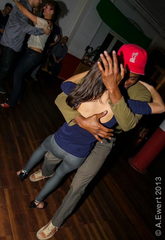 Kizomba Intensivkurs - leichte Mittelstufe ab 25.02. mit Adrien