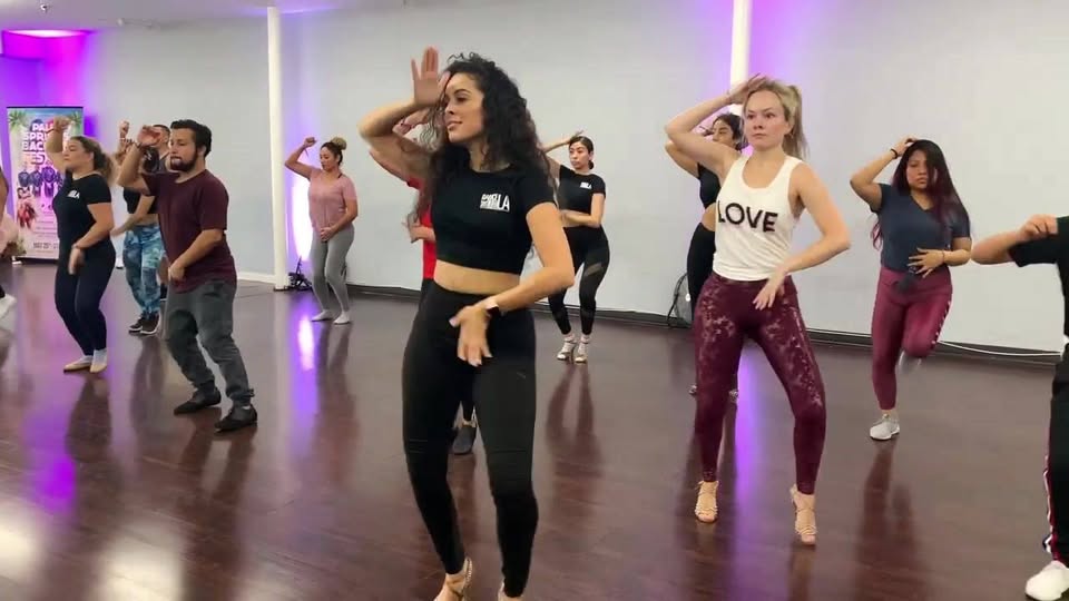 2 Hours of Traditional Bachata w Vanessa Villalobos