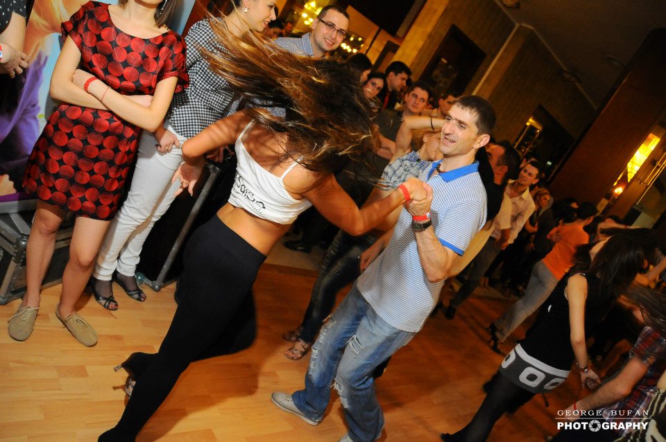 Curs de Salsa Romantica