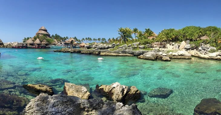 Rivera Maya Salsa Tour by Guaracheros Viajeros