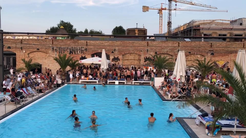 Latin Pool Party N°2
