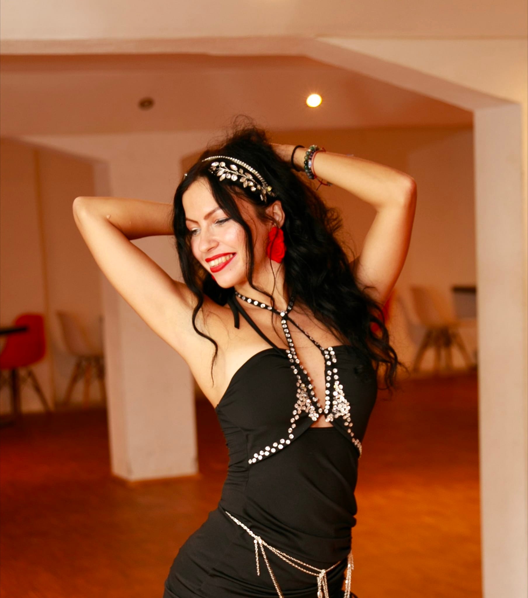 BACHATA SOLO (Styling, Bodymovements, Footwork) Kurs mit Anastasiia Regensburg
