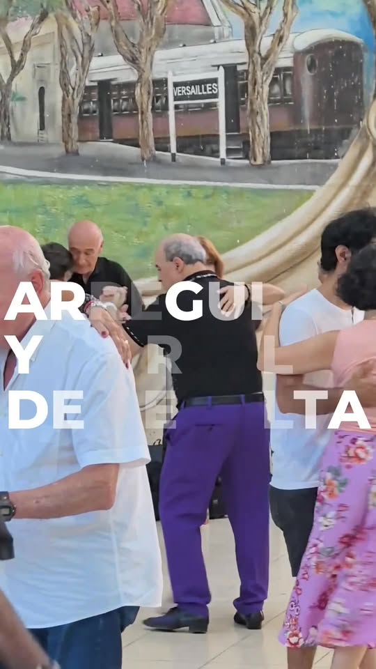 Toca La Misteriosa en La Glorieta de Versailles