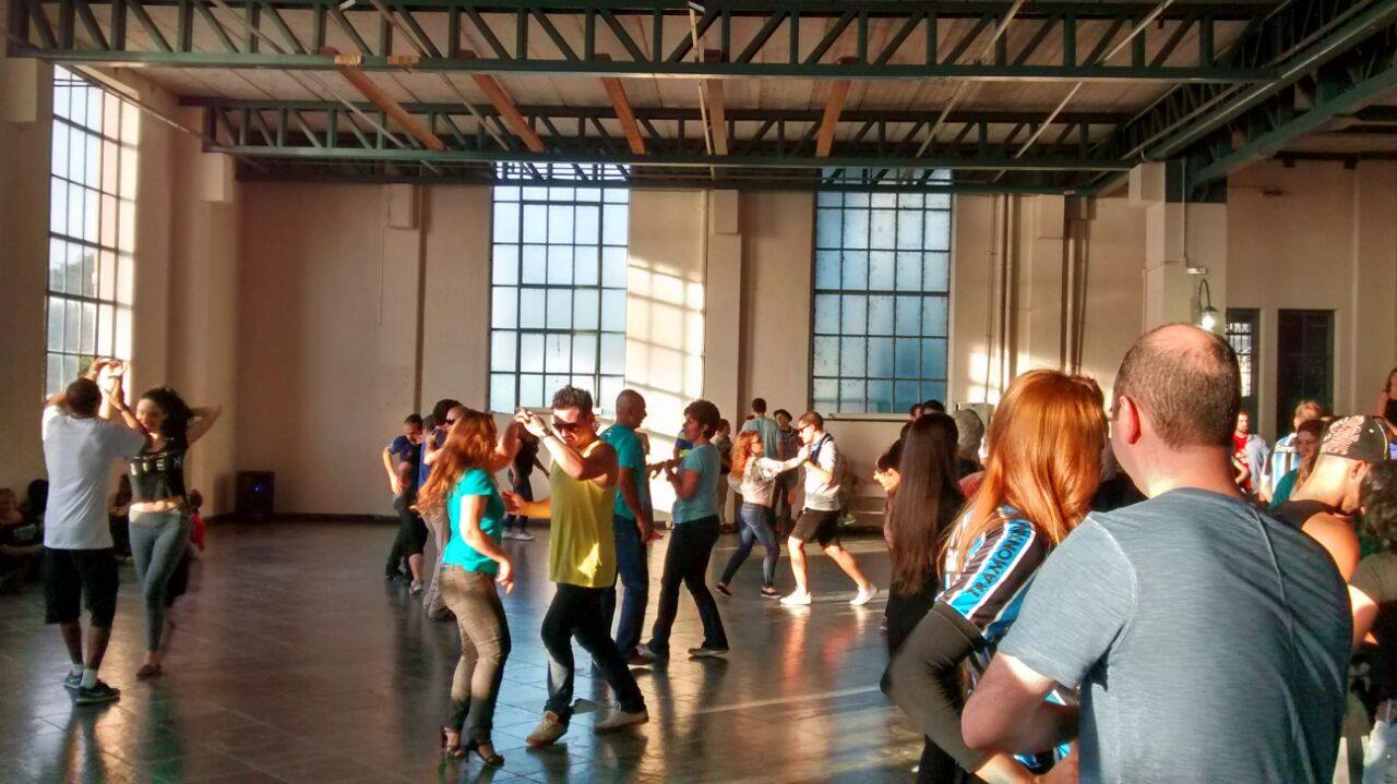 Salseando e Bachateando na Usina 16ªedição Outubro