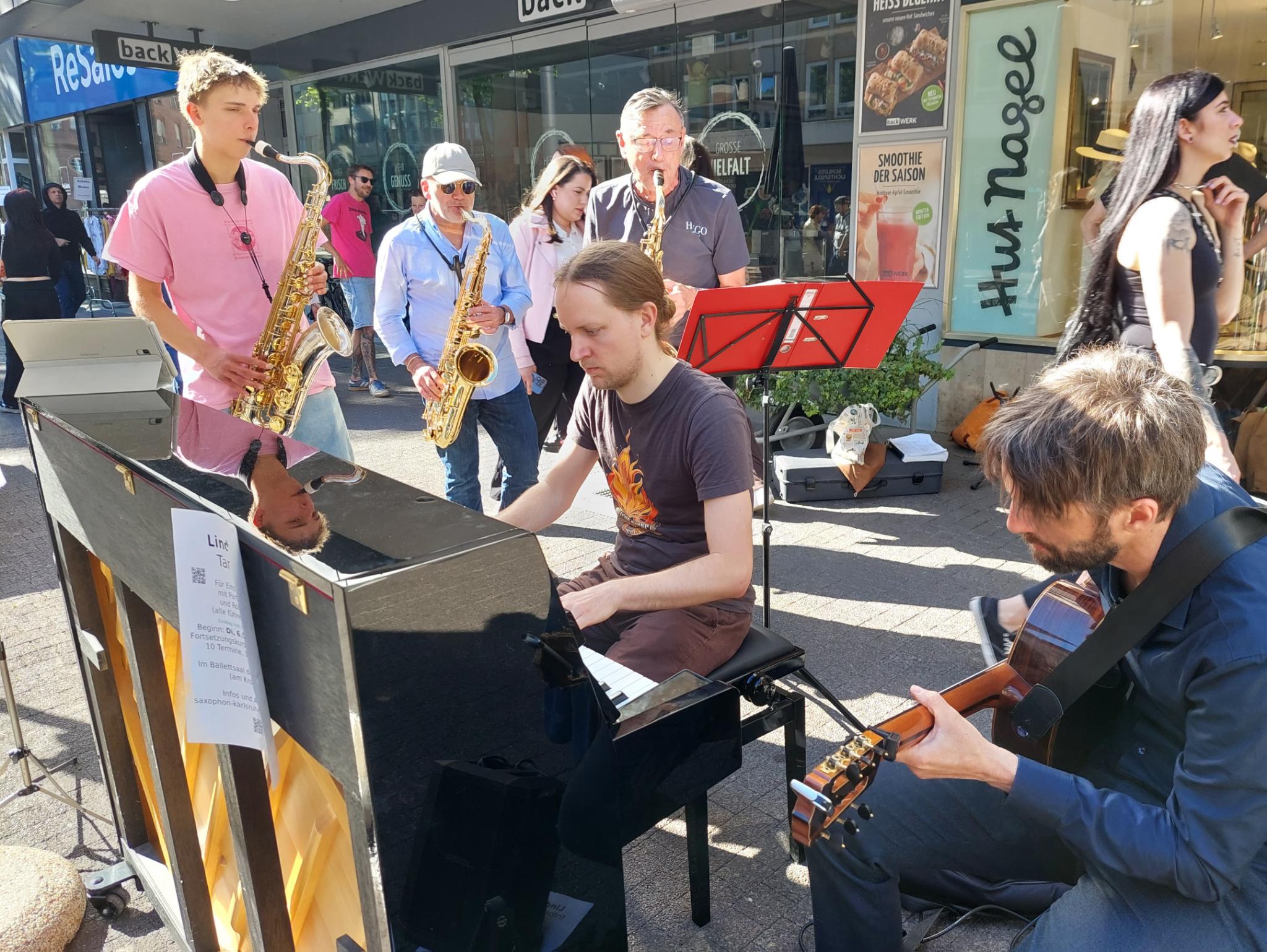 Bagger & Beats: Swing-Jam-Session & Lindy-Hop-Tanz live in der Kaiserstraße