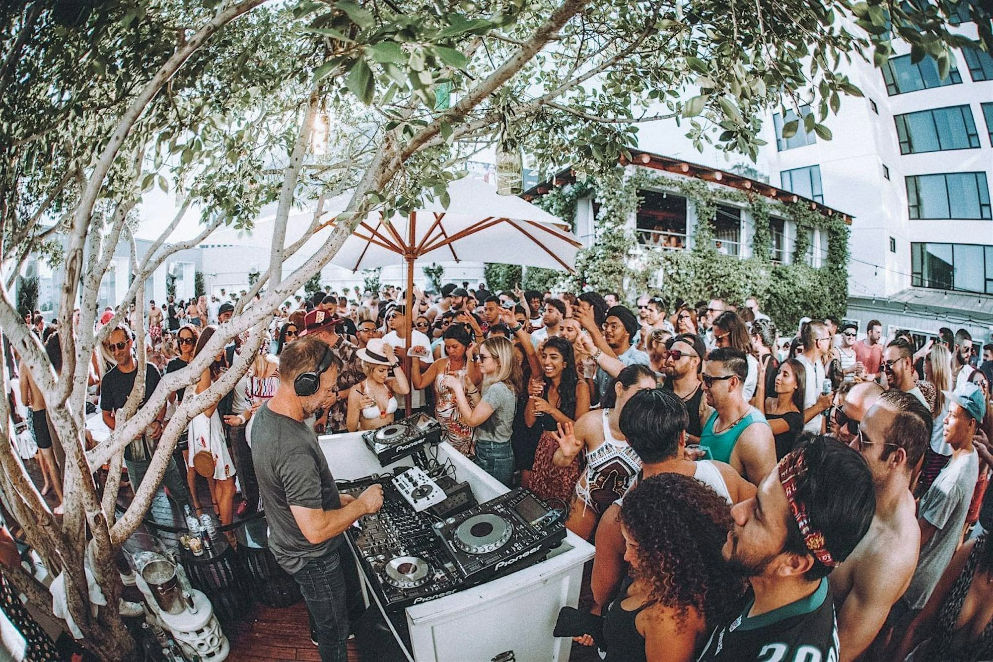 Brazilian Beats Pool Party! Sun • Samba • Funk • Live Music • Pool Vibe