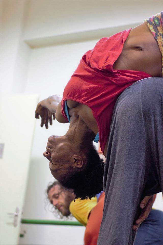 Aulas de Contato Improvisação com Cléia Plácido