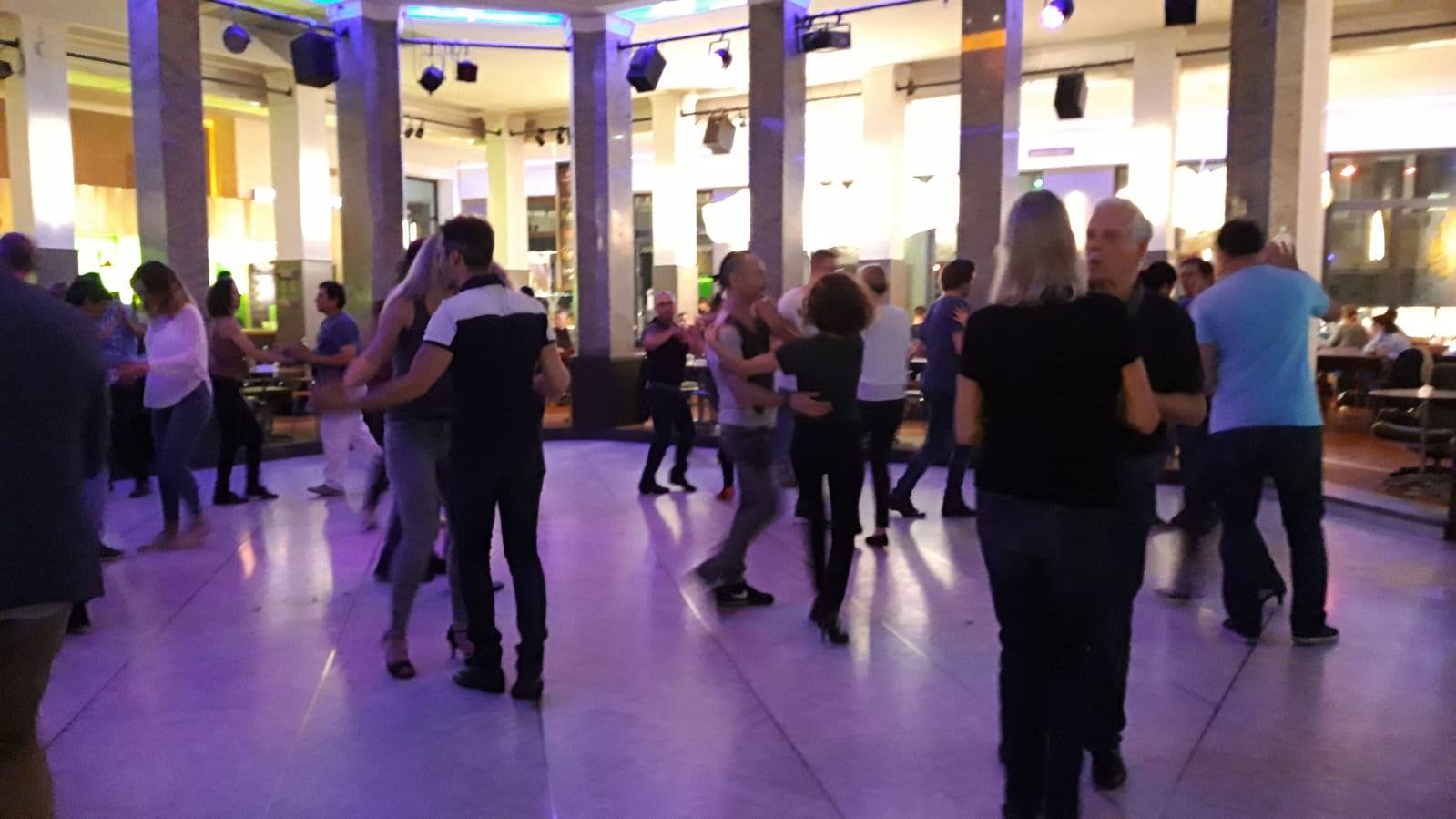 Salsa in der Mitte am Sonntag, 3.März mit DJ Toni