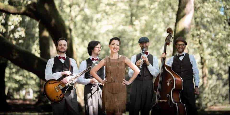Anita & the Bouncebits@Herb