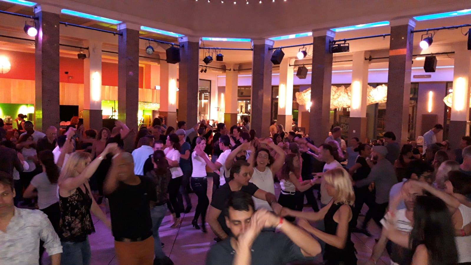 Salsa in der Mitte am Sonntag, 2.Juni 2019